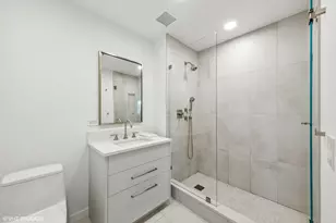 57 E Delaware Pl, Chicago, IL 60611 - Photo 12