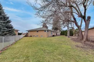 5871 N Overhill Ave, Chicago, IL 60631 - Photo 34