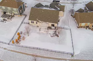 2337 Coventry Cir S, Sycamore, IL 60178 - Photo 54