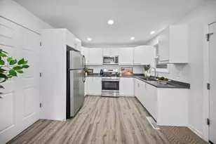 302 N Center St, Plano, IL 60545 - Photo 6
