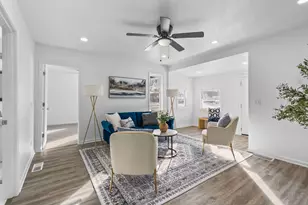 302 N Center St, Plano, IL 60545 - Photo 12