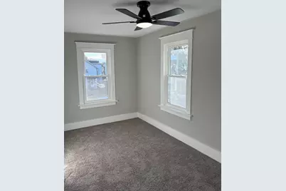 304 1/2 W 7th Street, Sterling, IL 61081 - Photo 12