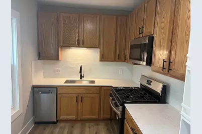 304 1/2 W 7th Street, Sterling, IL 61081 - Photo 2