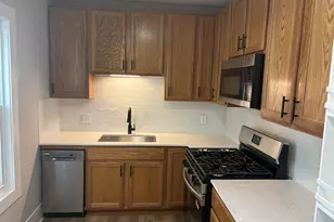 304 1/2 W 7th St, Sterling, IL 61081 - Photo 2