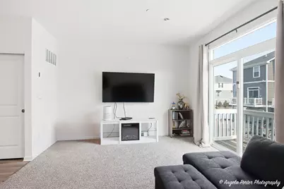 2117 Yellowstone Boulevard, Mundelein, IL 60060 - Photo 12