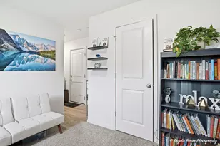 2117 Yellowstone Blvd, Mundelein, IL 60060 - Photo 24