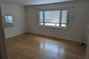 2507 W Howard St, Chicago, IL 60645 - Photo 8