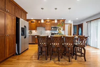 8832 Pleasant Avenue, Hickory Hills, IL 60457 - Photo 4