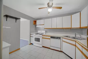 4731 St Joseph Creek Rd, Lisle, IL 60532 - Photo 12