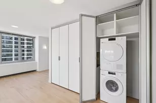 400 E Randolph St, Chicago, IL 60601 - Photo 8