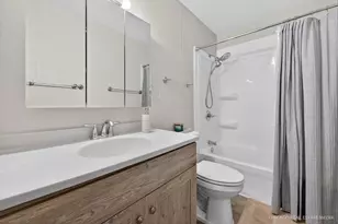 1118 Manchester Mall, McHenry, IL 60050 - Photo 10