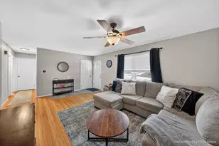 1118 Manchester Mall, McHenry, IL 60050 - Photo 4