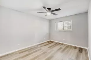 2252 Abbeywood Dr, Lisle, IL 60532 - Photo 8