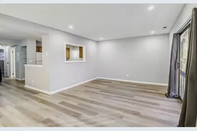 2252 Abbeywood Drive #E, Lisle, IL 60532 - Photo 4