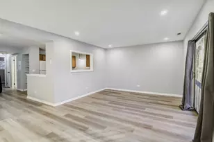 2252 Abbeywood Dr, Lisle, IL 60532 - Photo 4