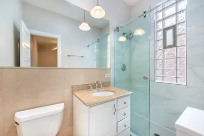 3722 N Bosworth Avenue #2R, Chicago, IL 60613 - Photo 12