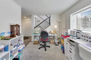 709 Neubauer Circle, Lindenhurst, IL 60046 - Photo 20