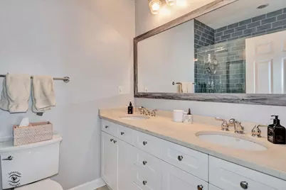 3640 N Damen Avenue #1, Chicago, IL 60618 - Photo 16