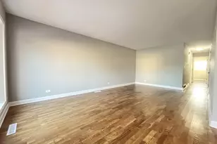1606 N Poplar Ave N, Round Lake Beach, IL 60073 - Photo 8