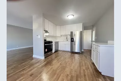 1606 N Poplar Avenue N, Round Lake Beach, IL 60073 - Photo 2