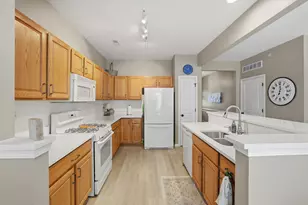 13306 Arboretum Ln, Huntley, IL 60142 - Photo 8