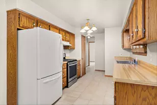 5631 S Oak St, Hinsdale, IL 60521 - Photo 10