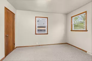 5631 S Oak St, Hinsdale, IL 60521 - Photo 12