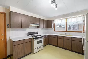 606 De Angelis Ct, Chicago Heights, IL 60411 - Photo 10