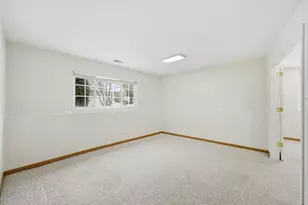 2330 Twilight Dr, Aurora, IL 60503 - Photo 12