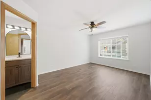 2330 Twilight Dr, Aurora, IL 60503 - Photo 8