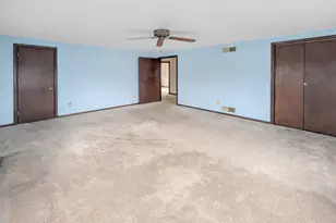 9319 N Knight Ave, Des Plaines, IL 60016 - Photo 16