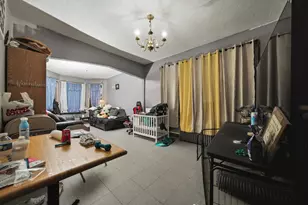 921 N Avers Ave, Chicago, IL 60651 - Photo 6