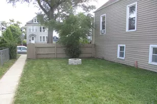 1324 Clinton Ave, Berwyn, IL 60402 - Photo 14