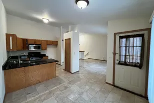 8256 W Chestnut Ct, Frankfort, IL 60423 - Photo 6