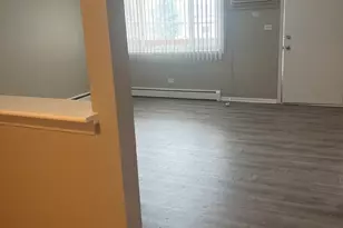 8817 S Roberts Rd St, Hickory Hills, IL 60457 - Photo 4