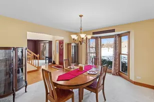 433 Running Deer Ln, Gilberts, IL 60136 - Photo 4