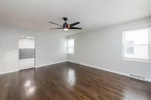 2317 Gideon Ave, Zion, IL 60099 - Photo 4