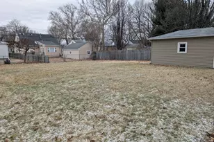 3832 27th Ave, Rock Island, IL 61201 - Photo 4