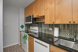 5740 N Sheridan Rd, Chicago, IL 60660 - Photo 6