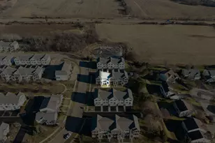 1703 Neubauer Circle, Lindenhurst, IL 60046 - Photo 4