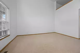 192 Brompton Ln, Sugar Grove, IL 60554 - Photo 2