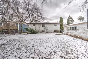 1416 Kings Rd, Carpentersville, IL 60110 - Photo 18