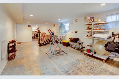 1416 Kings Road, Carpentersville, IL 60110 - Photo 16