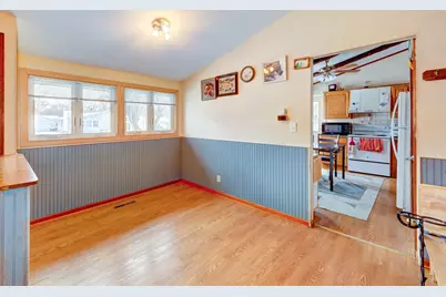 1416 Kings Road, Carpentersville, IL 60110 - Photo 6