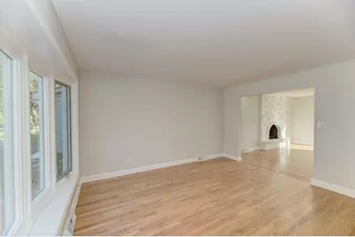 311 Montclare Lane, Wood Dale, IL 60191 - Photo 6