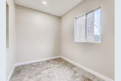 7046 N Clark Street #2FLR, Chicago, IL 60626 - Photo 10