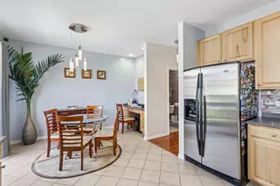 10 Thomas Ct, Grayslake, IL 60030 - Photo 10