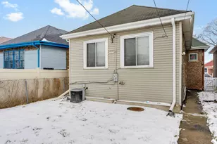 9836 S Drexel Ave, Chicago, IL 60628 - Photo 16