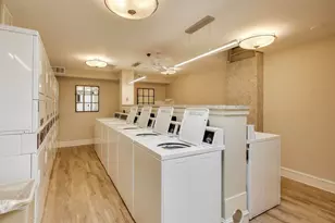 841 N York St, Elmhurst, IL 60126 - Photo 18