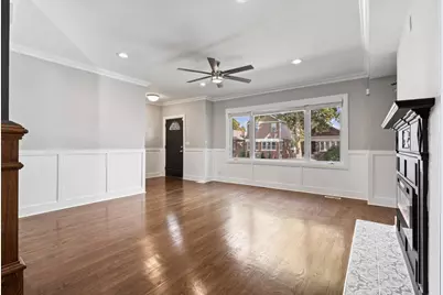 7830 S Merrill Avenue, Chicago, IL 60649 - Photo 4